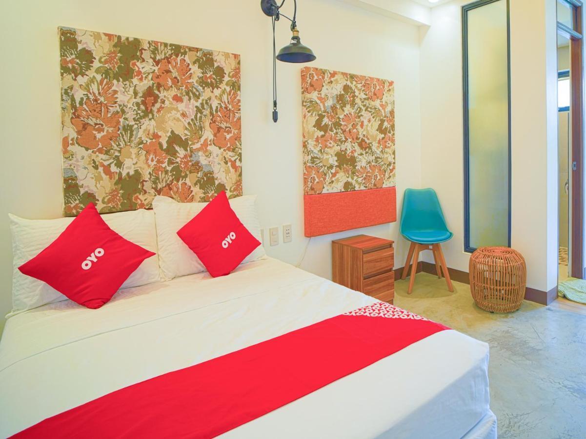 Capital O Oyo 785 The Greenhive Hotel Ibaan Ngoại thất bức ảnh